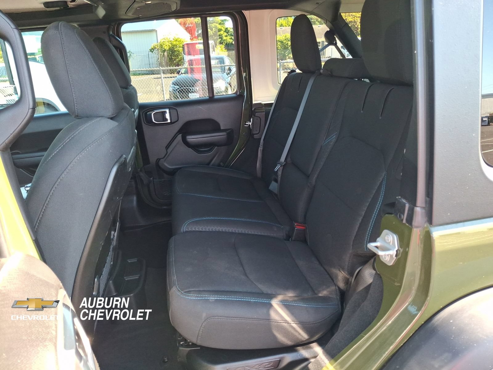 Used 2024 Jeep Wrangler Unlimited Rubicon 4xe AWD/4WD image 16