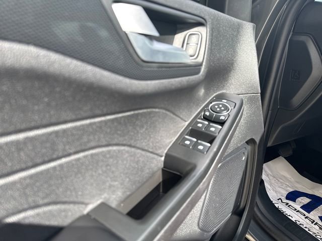 Used 2025 Ford Escape ST-Line image 11
