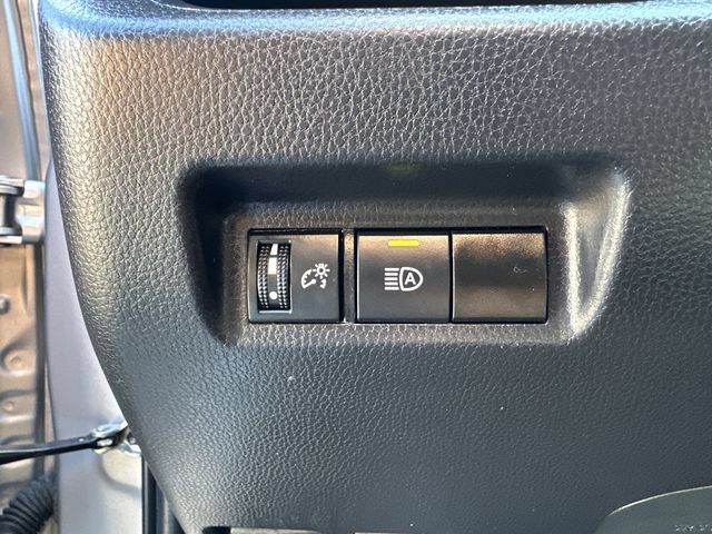 Used 2024 Toyota RAV4 LE AWD/4WD image 29