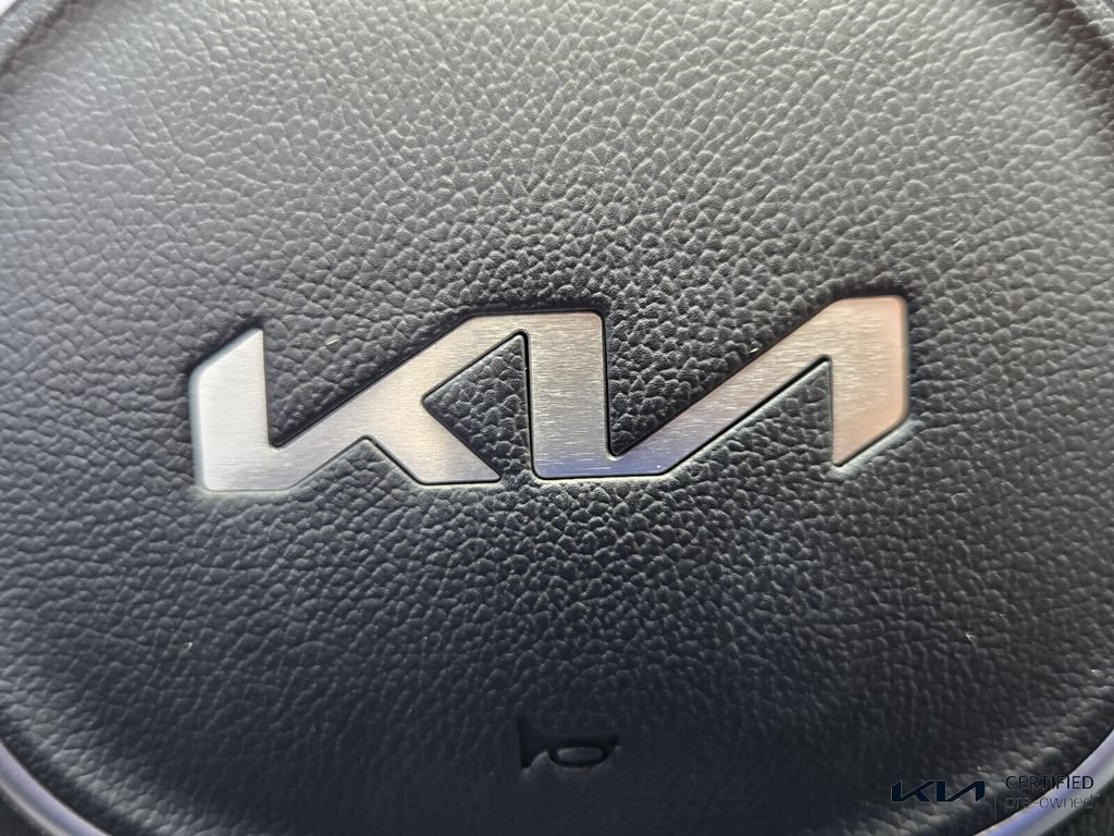 Certified 2023 Kia Sorento SX FWD image 29