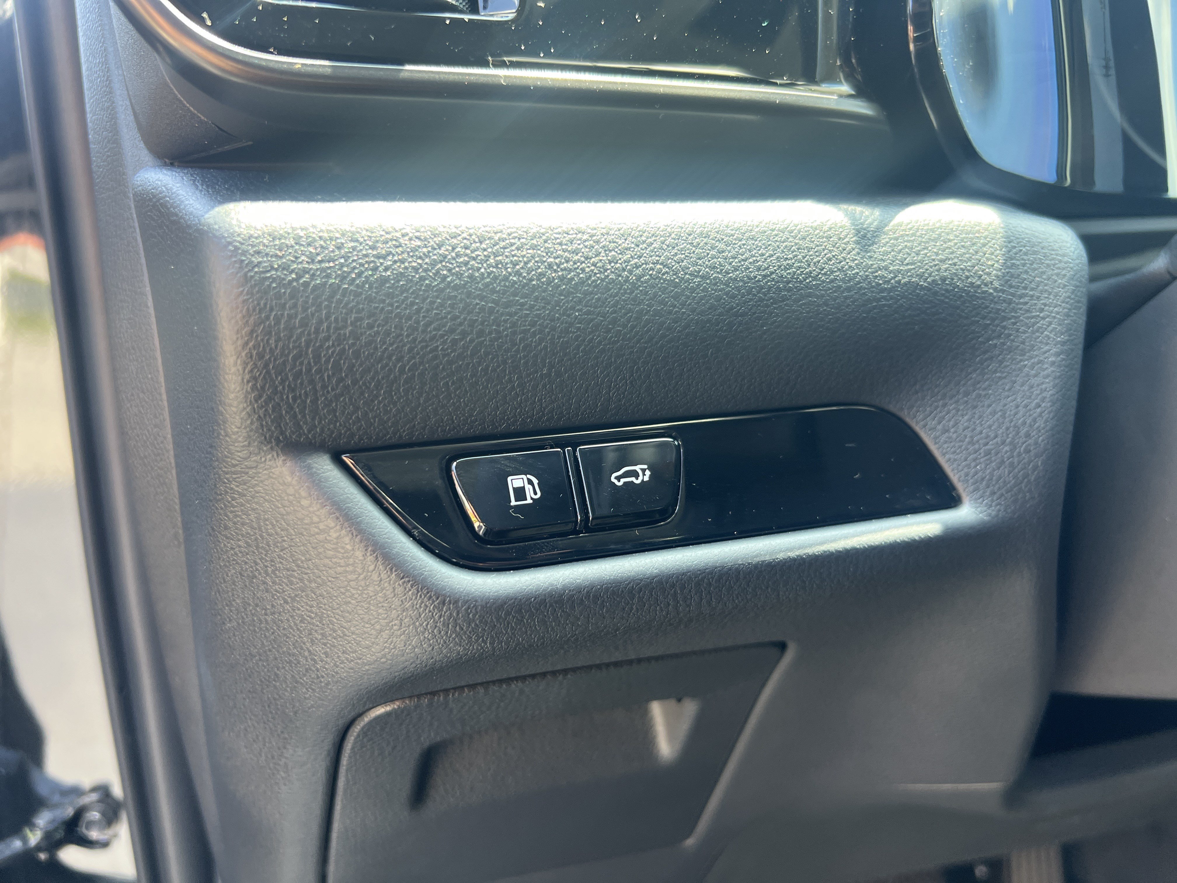 Certified 2025 Lexus NX 350 AWD w/ Accessory Package (2T) image 17