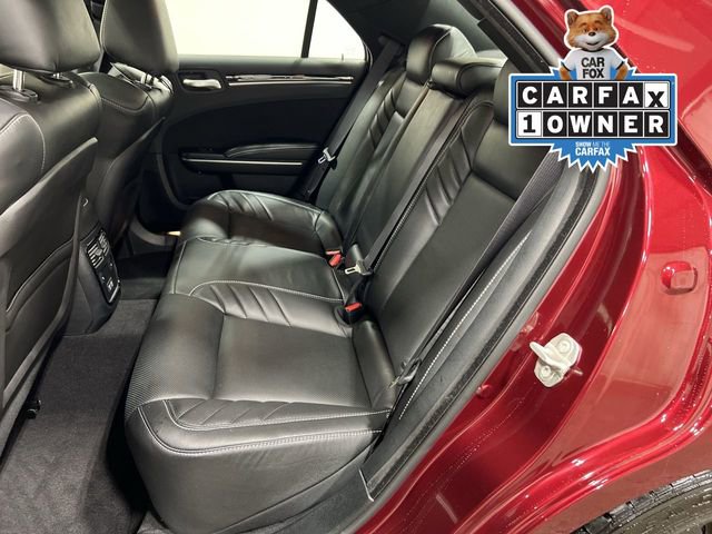 Used 2023 Chrysler 300 C image 1