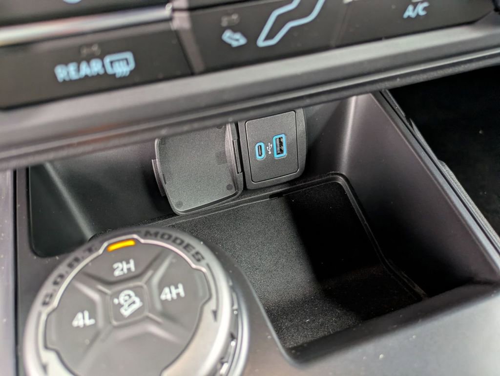 New 2025 Ford Bronco 2-Door image 32