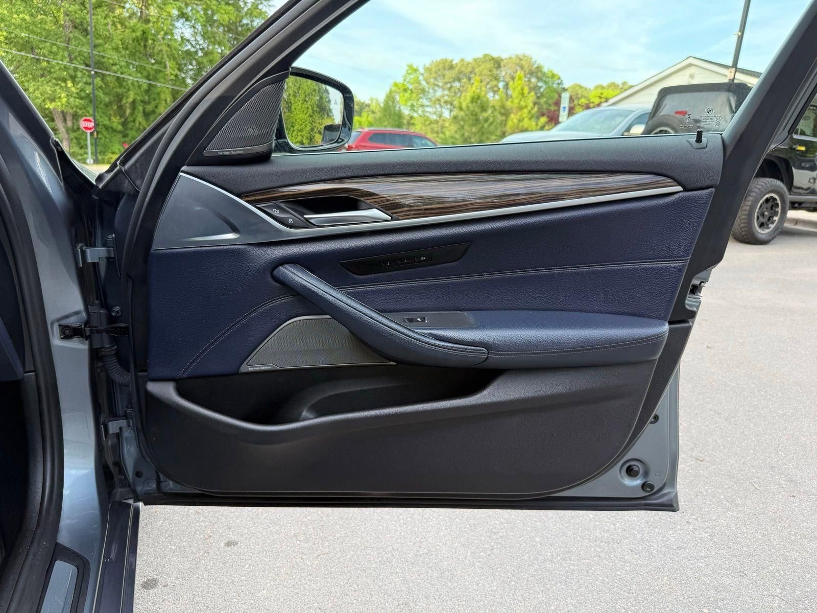 Used 2018 BMW 530i w/ Premium Package RWD image 19