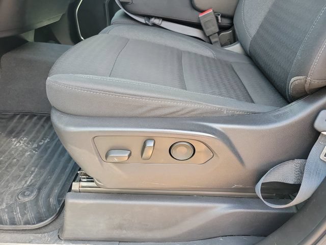 Used 2025 Chevrolet Silverado 1500 LT AWD/4WD image 12