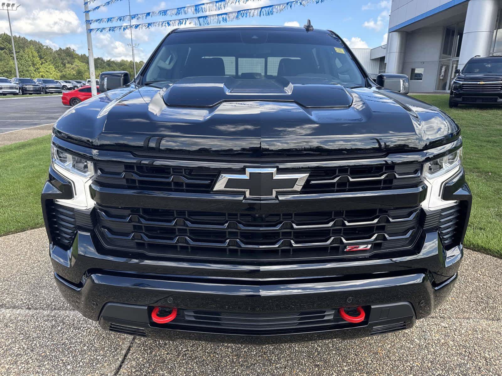 New 2026 Chevrolet Silverado 1500 LT Trail Boss w/ LT Trail Boss Premium Package AWD/4WD image 2