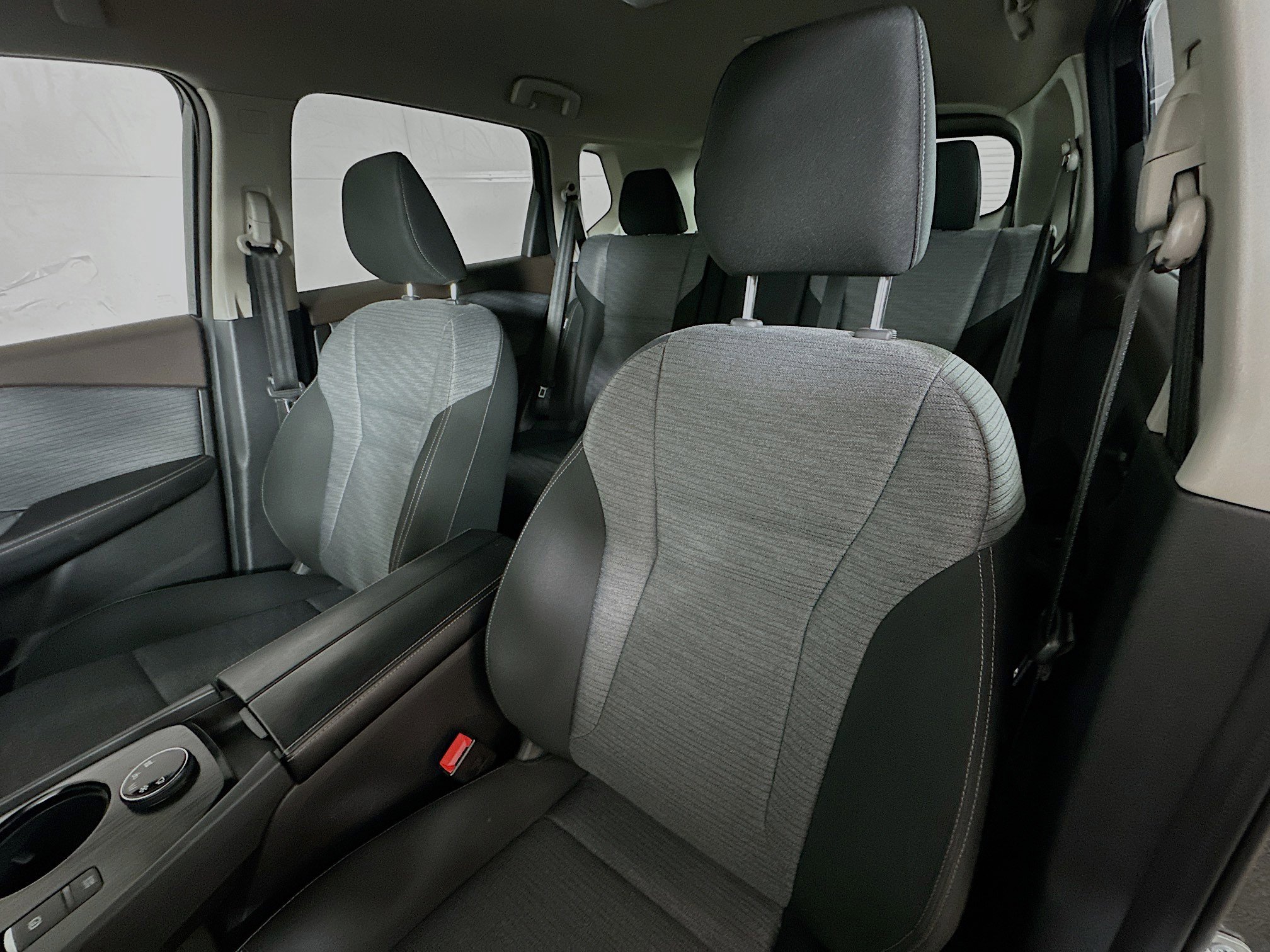 Used 2023 Nissan Rogue SV image 20