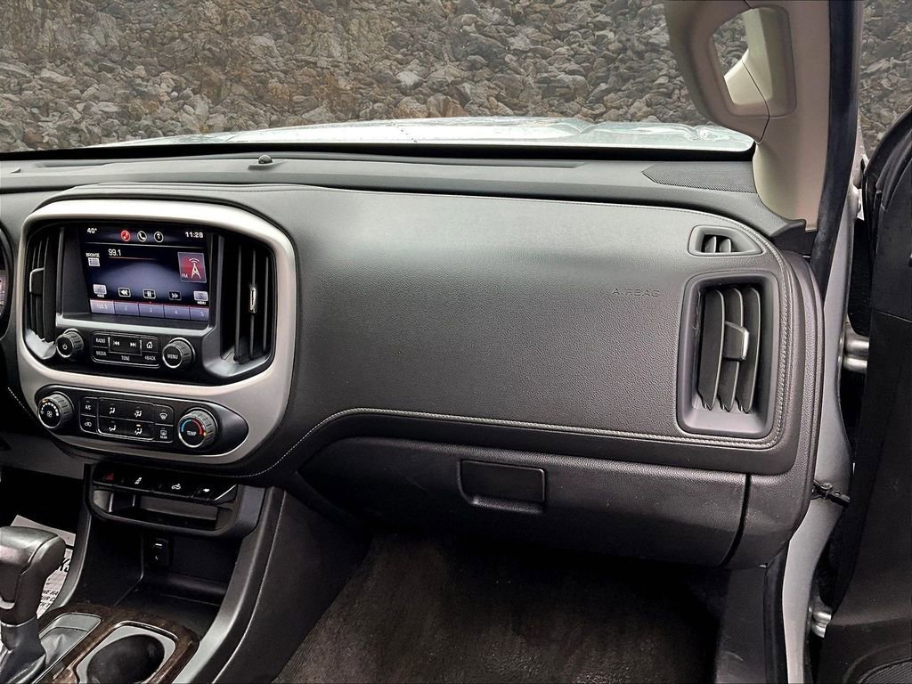 Used 2015 GMC Canyon SLE image 15