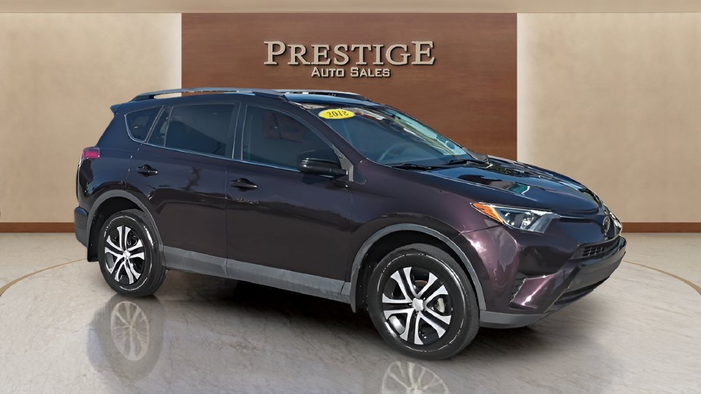 Used 2018 Toyota RAV4 LE FWD image 40