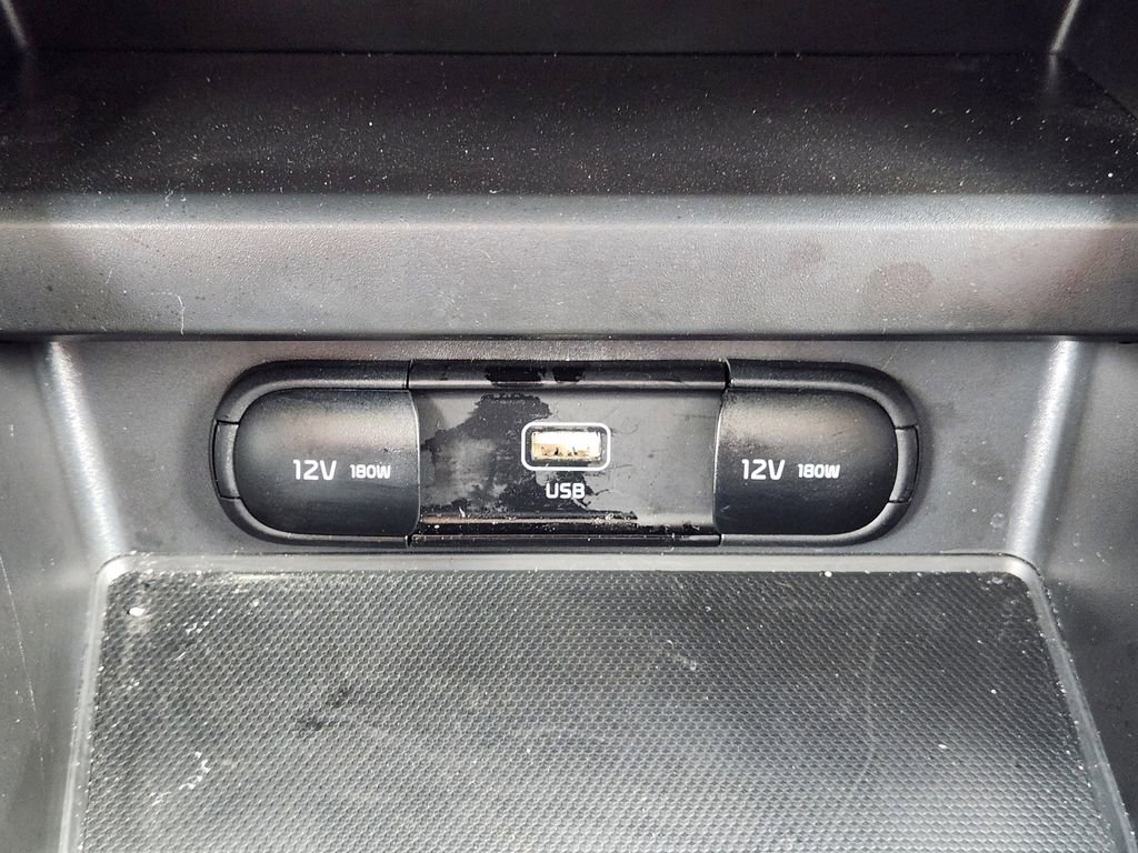Certified 2025 Kia Soul LX FWD image 24
