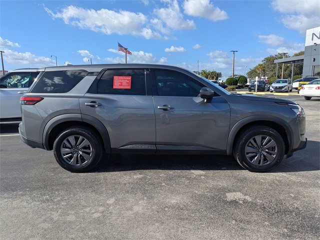 Certified 2022 Nissan Pathfinder S image 3