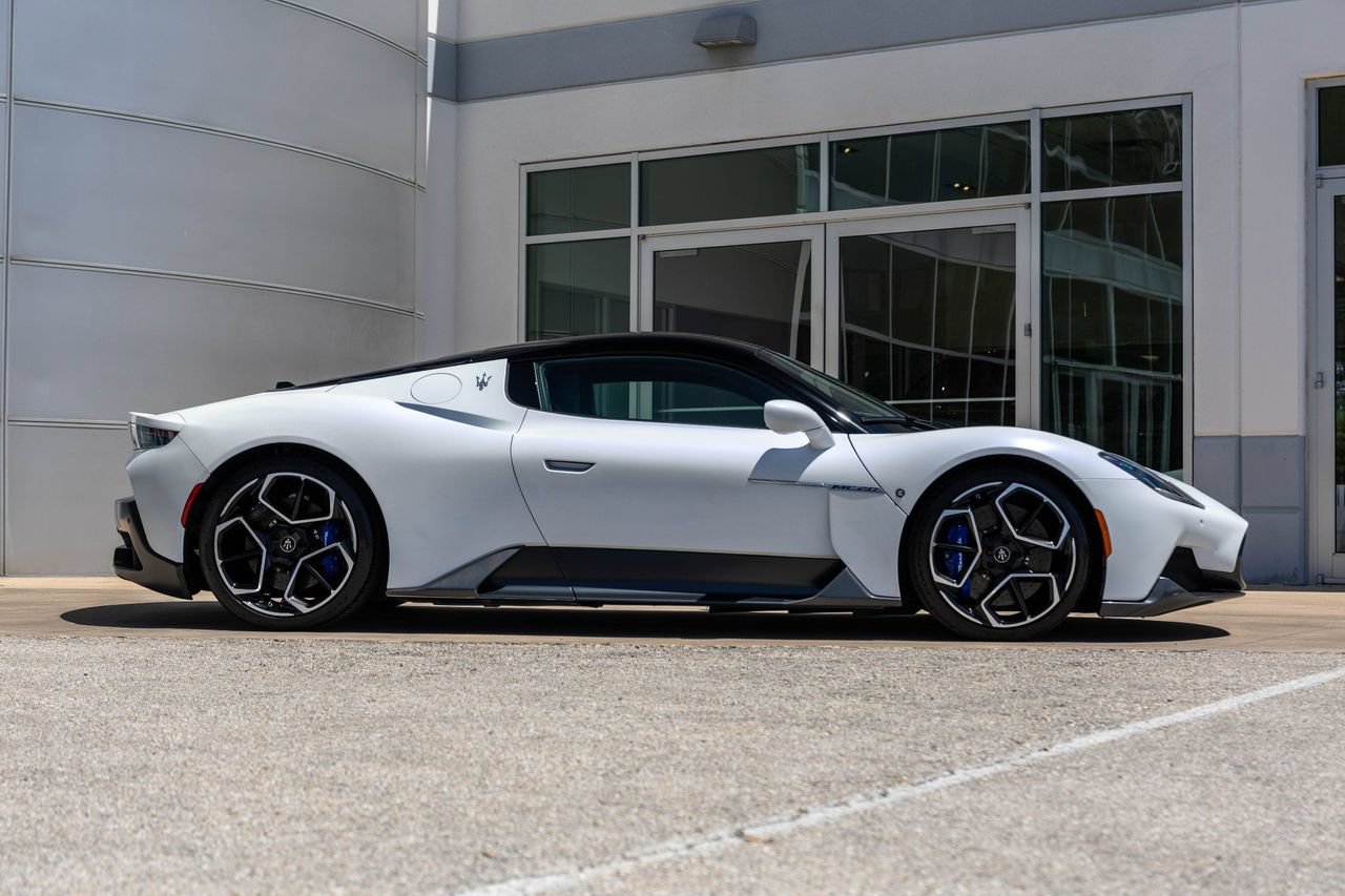 Used 2022 Maserati MC20 Coupe RWD image 9