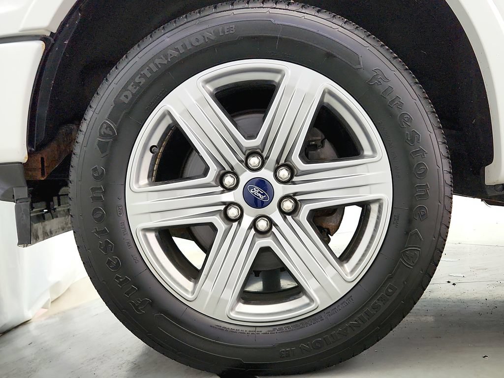 Used 2019 Ford F150 XLT w/ Equipment Group 302A Luxury AWD/4WD image 32