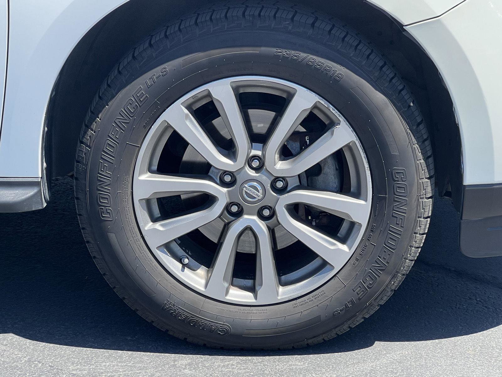 Used 2013 Nissan Pathfinder S AWD/4WD image 16
