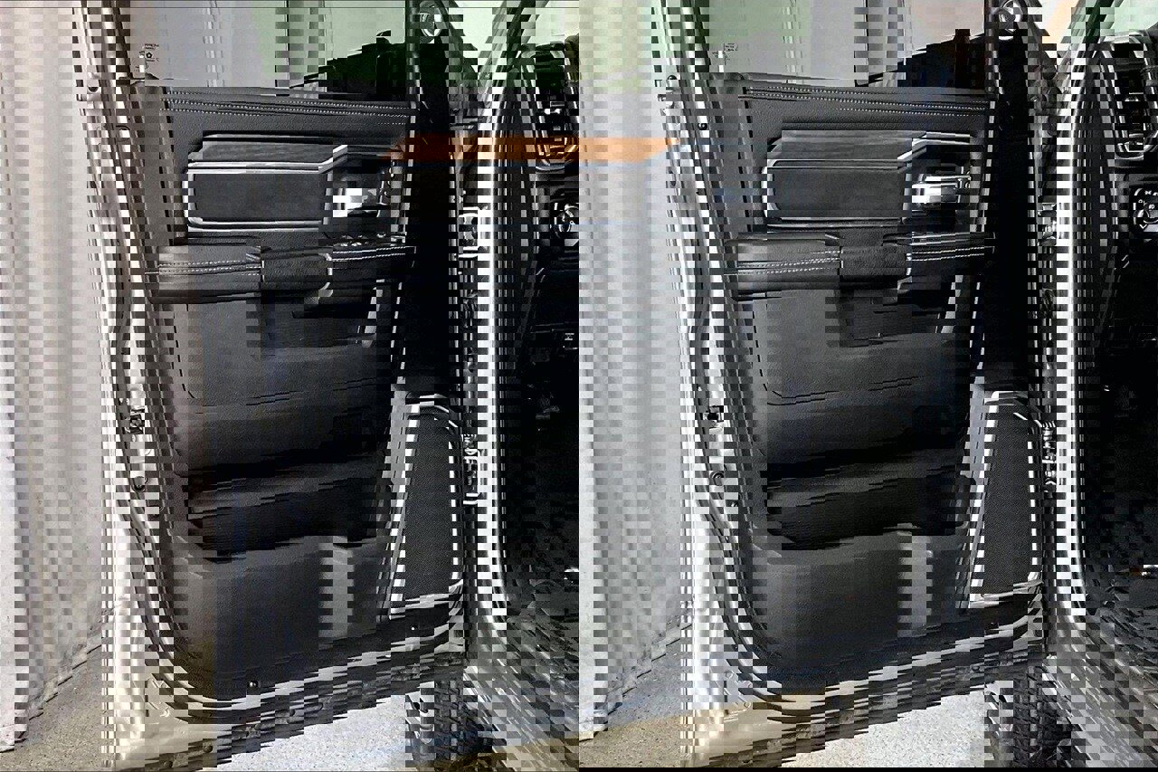 Used 2022 RAM 3500 Laramie image 25