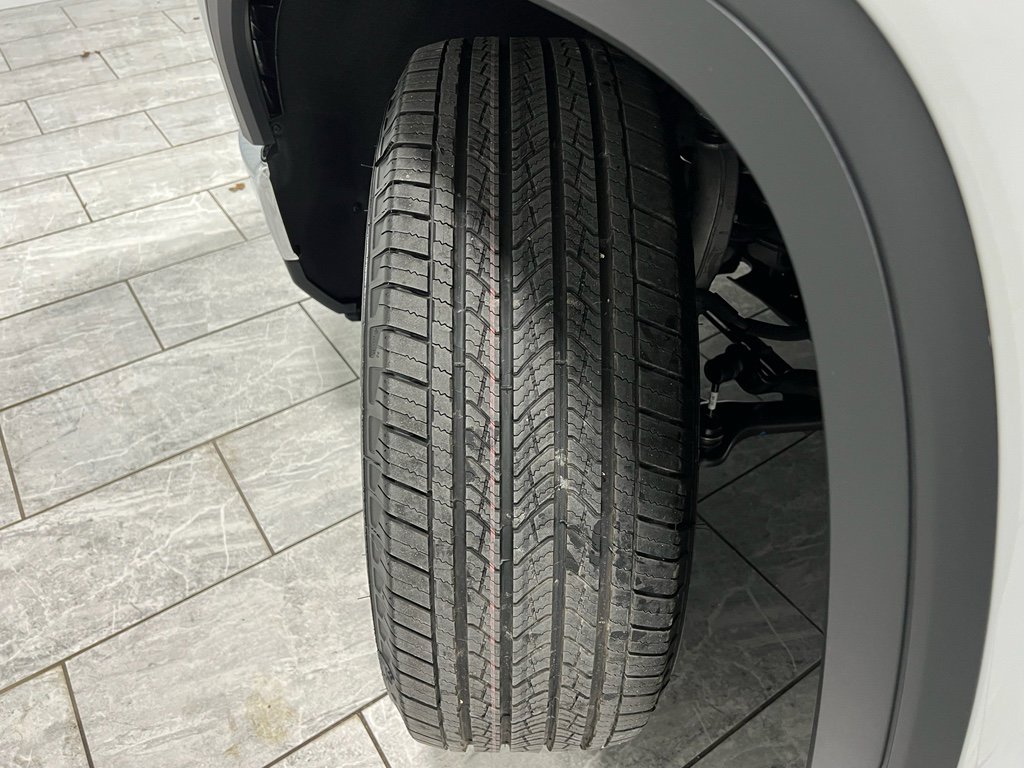 New 2026 GMC Sierra 1500 SLE image 36