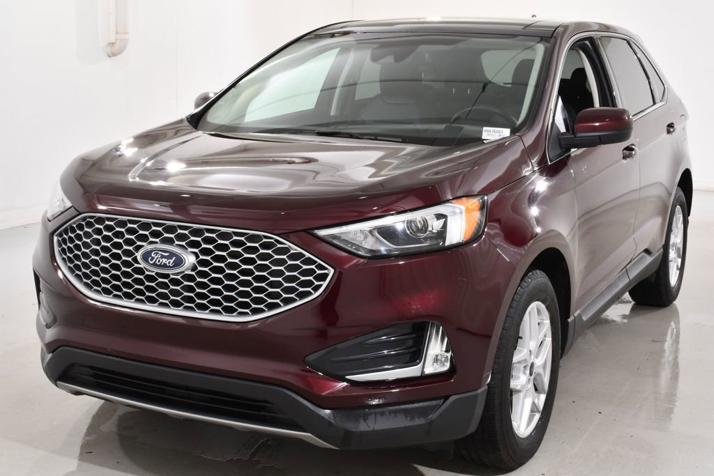 Used 2024 Ford Edge SEL w/ Convenience Package image 2