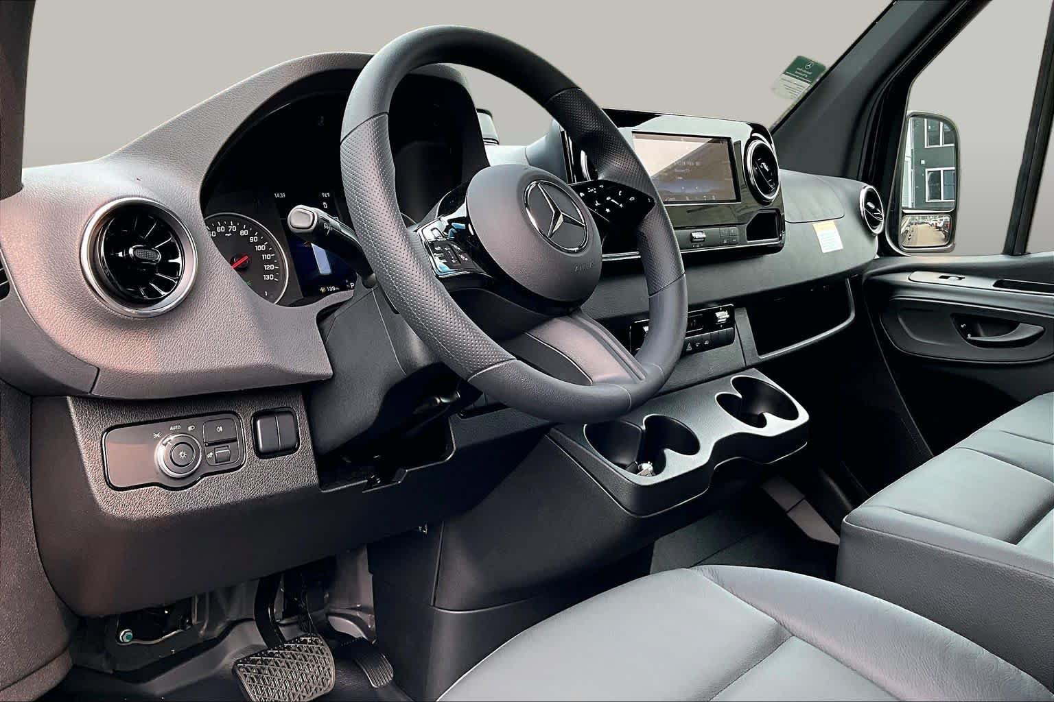 New 2026 Mercedes-Benz Sprinter 2500 image 9