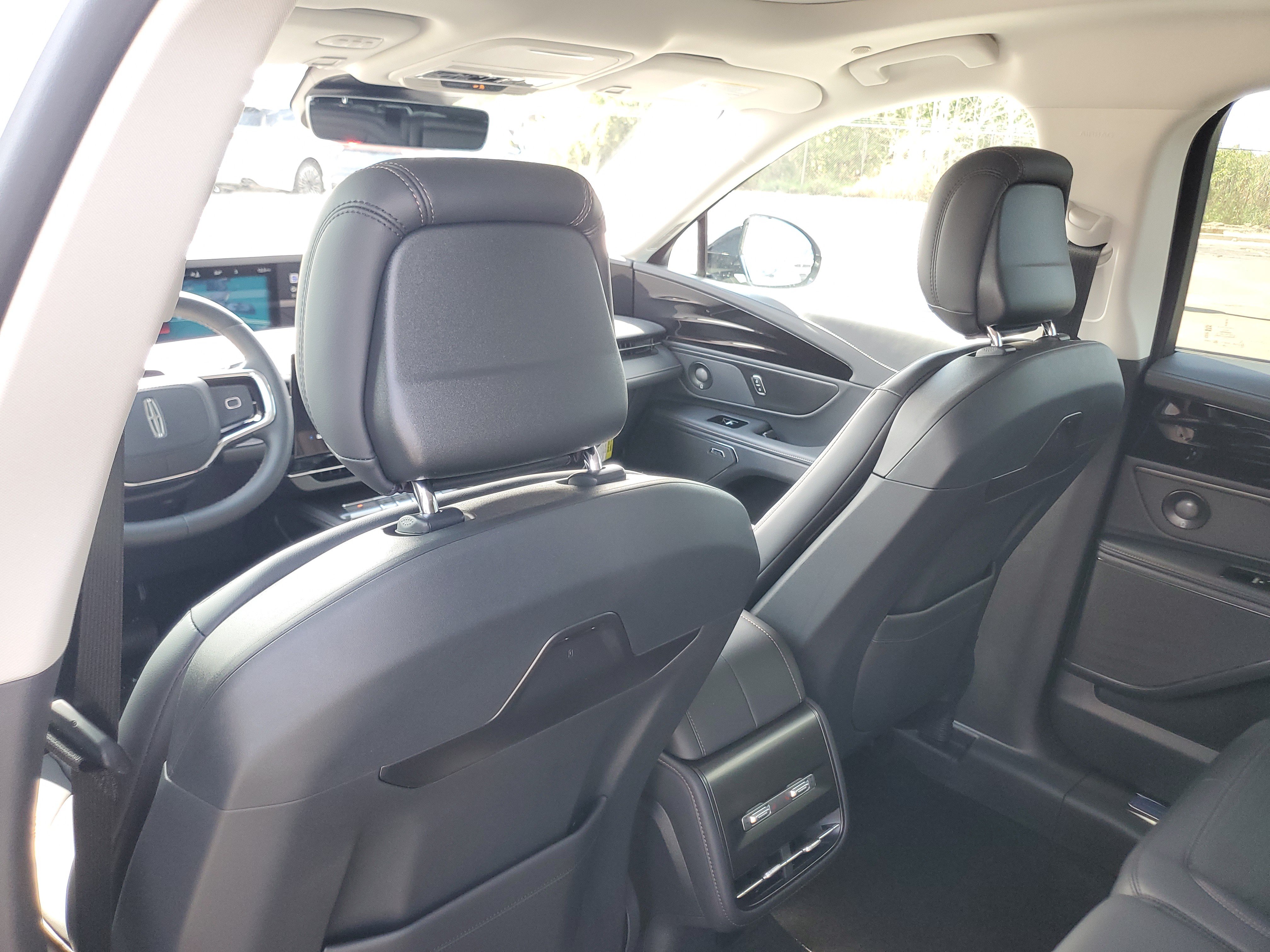 New 2026 Lincoln Nautilus Reserve w/ Jet Appearance Package AWD/4WD image 29