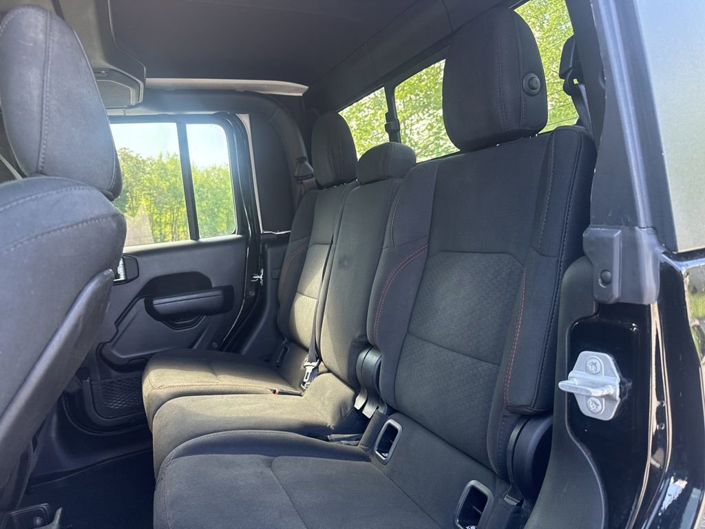 Used 2021 Jeep Gladiator Rubicon w/ Cold Weather Group AWD/4WD image 25