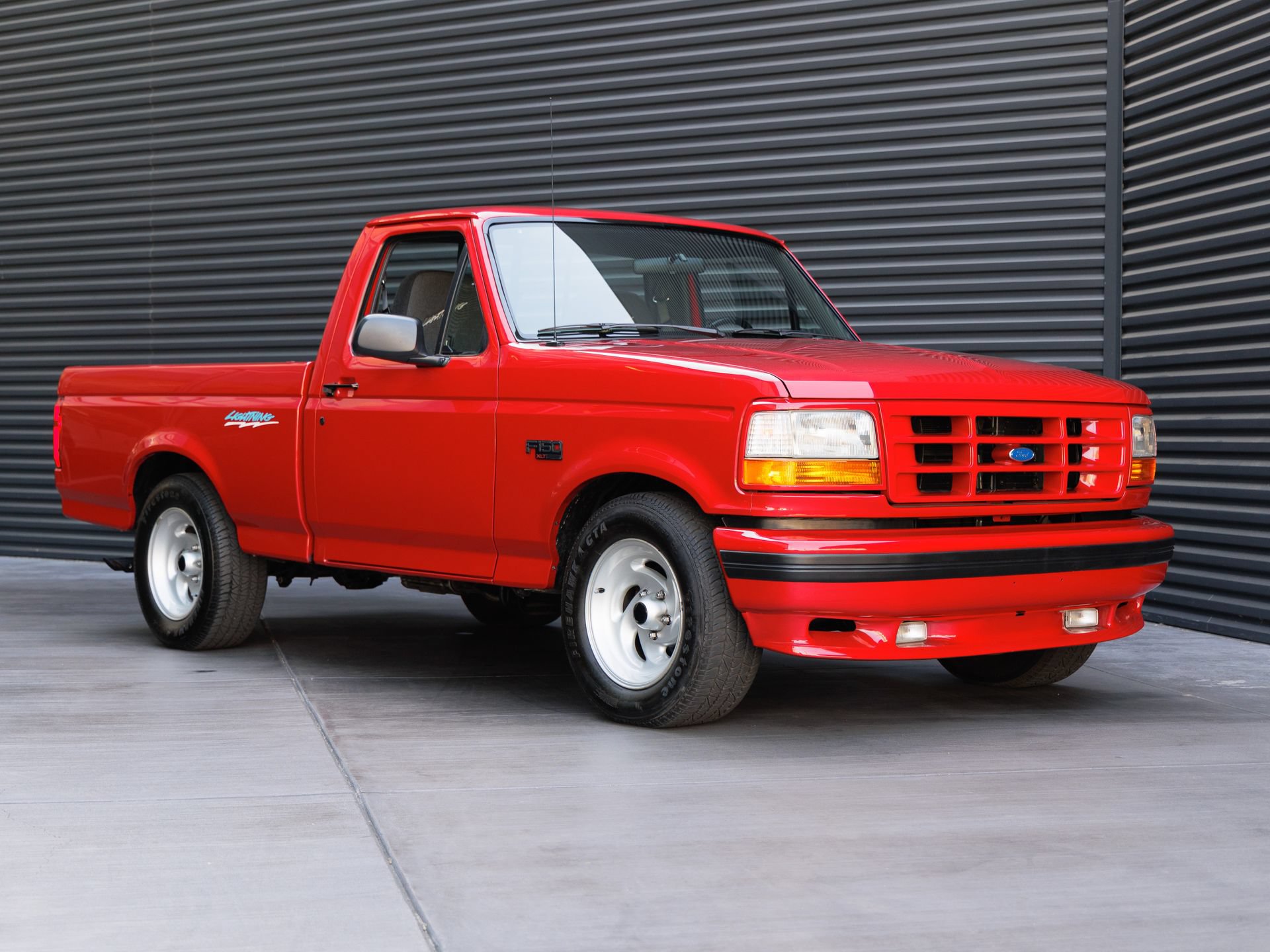 Used 1993 Ford F150 Lightning RWD image 9