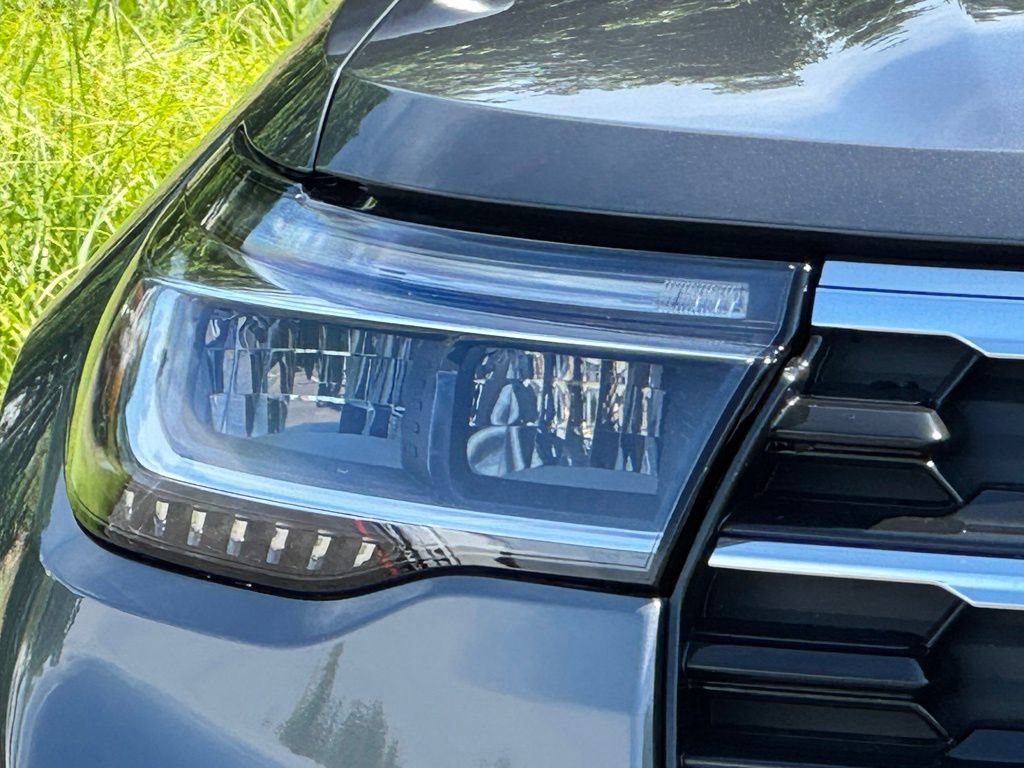 New 2026 Ford Explorer Active w/ Active Comfort Package AWD/4WD image 4