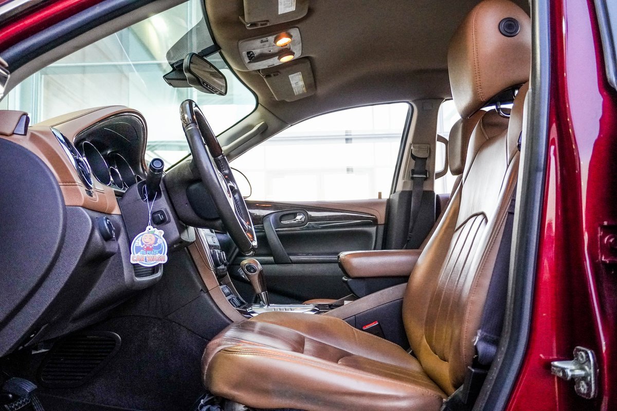 Used 2015 Buick Enclave Premium image 18