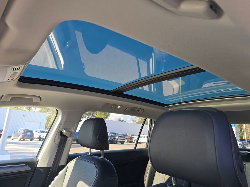 Used 2024 Volkswagen Tiguan Wolfsburg Edition image 21