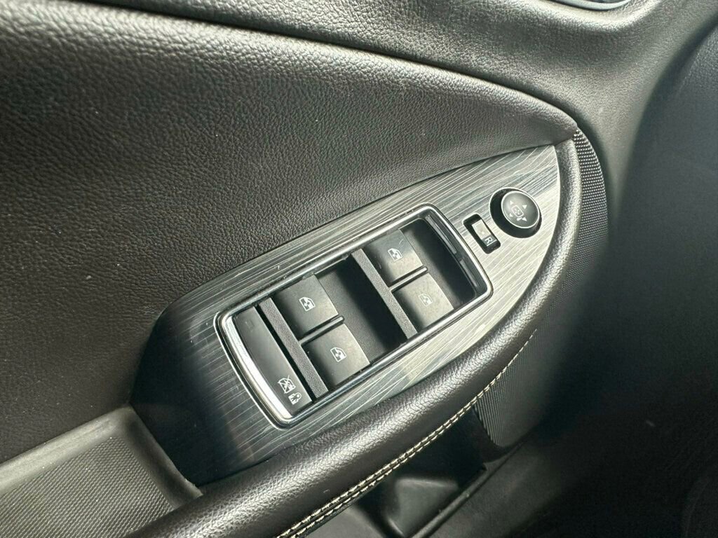 Used 2019 Chevrolet Impala LT FWD image 11