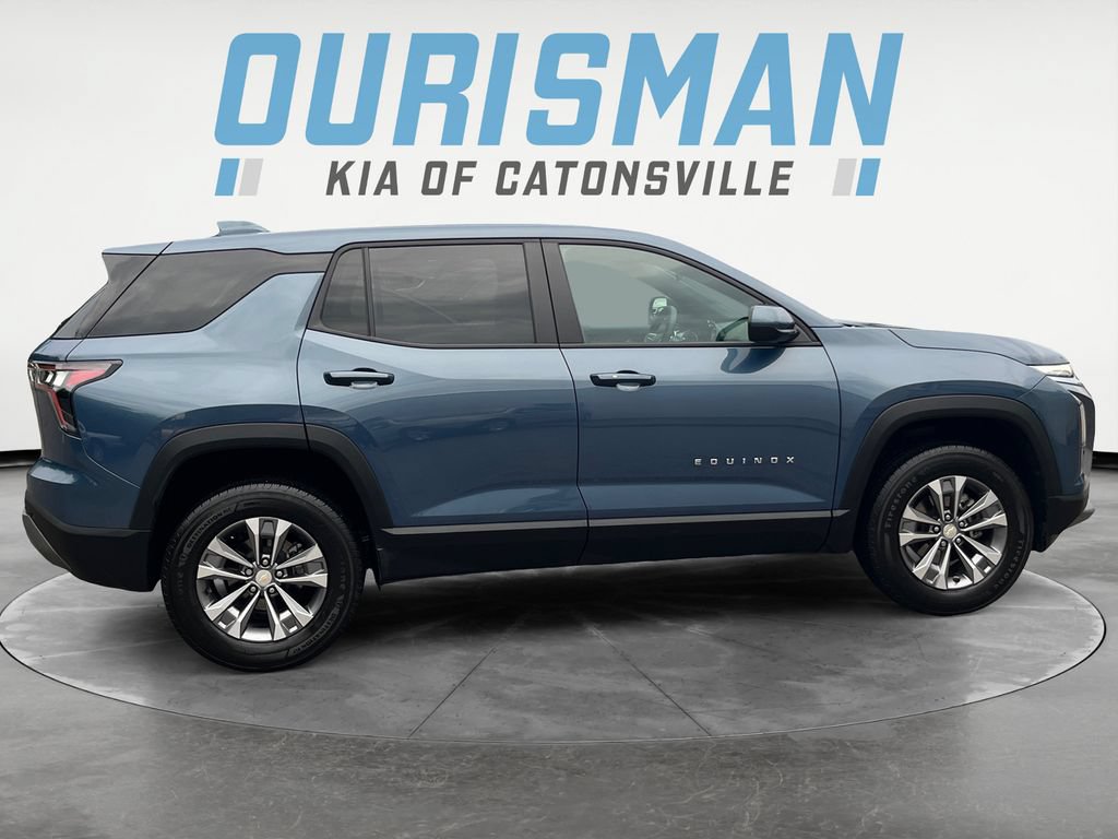 Used 2026 Chevrolet Equinox LT FWD image 7