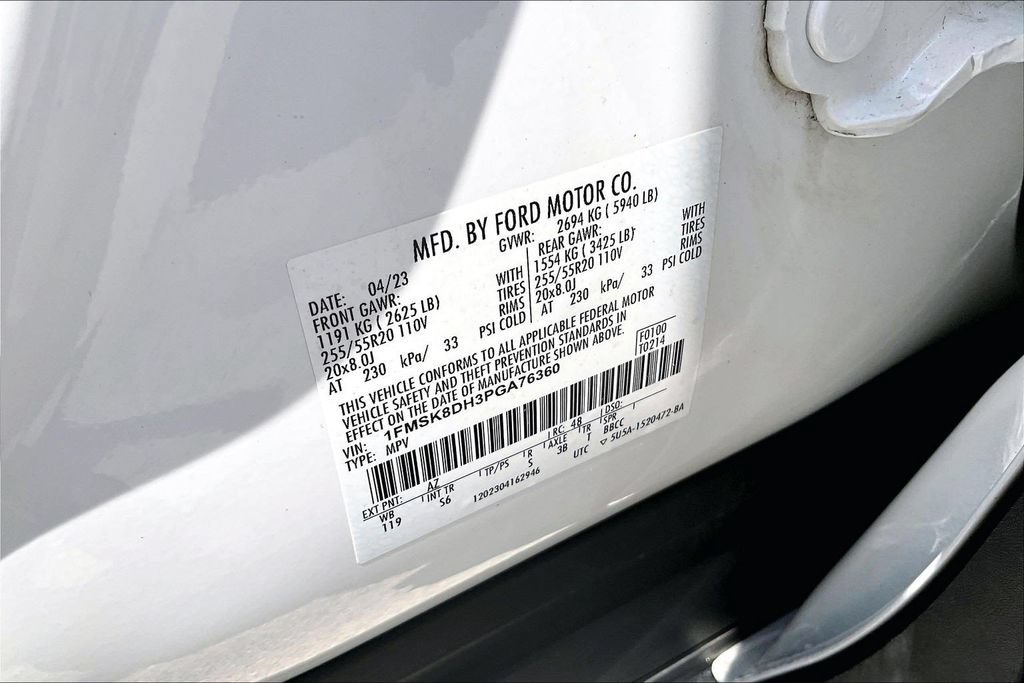 Certified 2023 Ford Explorer XLT w/ Equipment Group 202A AWD/4WD image 33