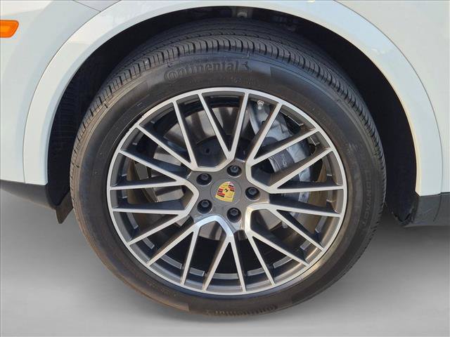 Used 2021 Porsche Cayenne Coupe AWD/4WD image 24