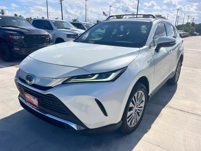 Used 2021 Toyota Venza XLE w/ Softex Package AWD/4WD image 3