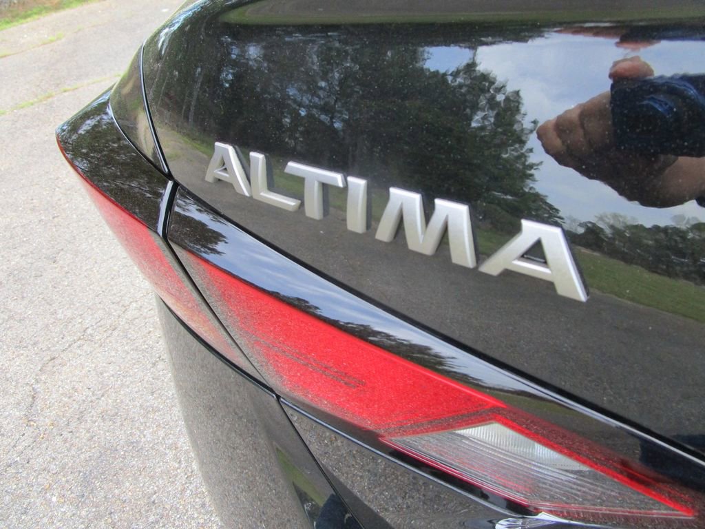 Used 2023 Nissan Altima 2.5 SR image 9