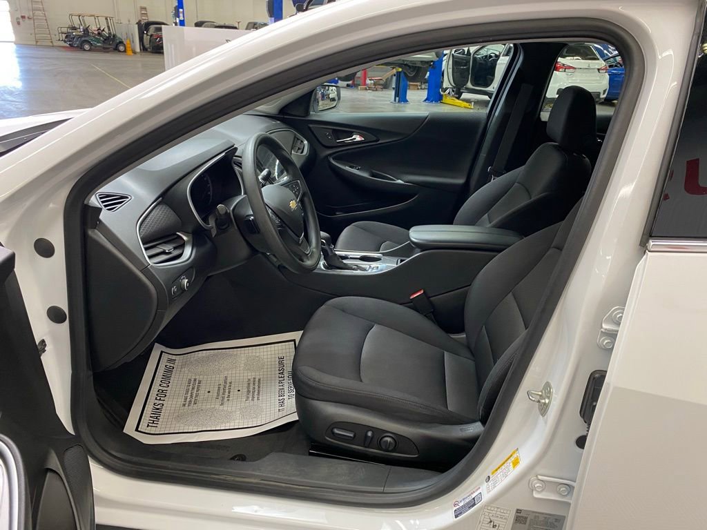 Used 2024 Chevrolet Malibu LT image 22