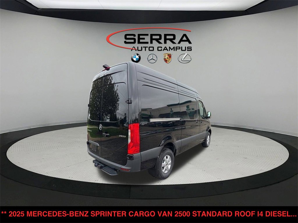 Used 2025 Mercedes-Benz Sprinter 2500 image 7