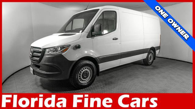 Used 2022 Mercedes-Benz Sprinter 1500 image 1