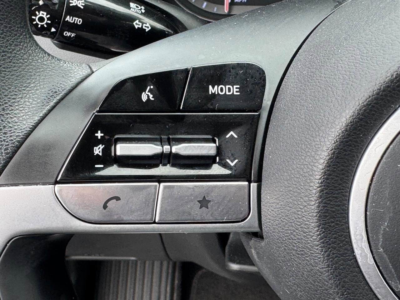 Used 2024 Hyundai Santa Cruz SEL image 18