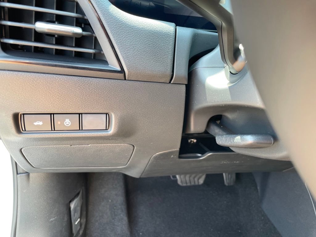 New 2026 Nissan Sentra SV w/ SV Convenience Package FWD image 11
