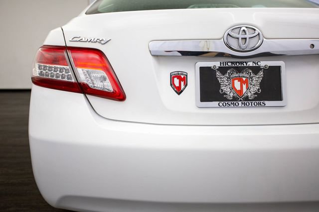 Used 2011 Toyota Camry XLE w/ XLE Extra-Value Pkg #2 image 38
