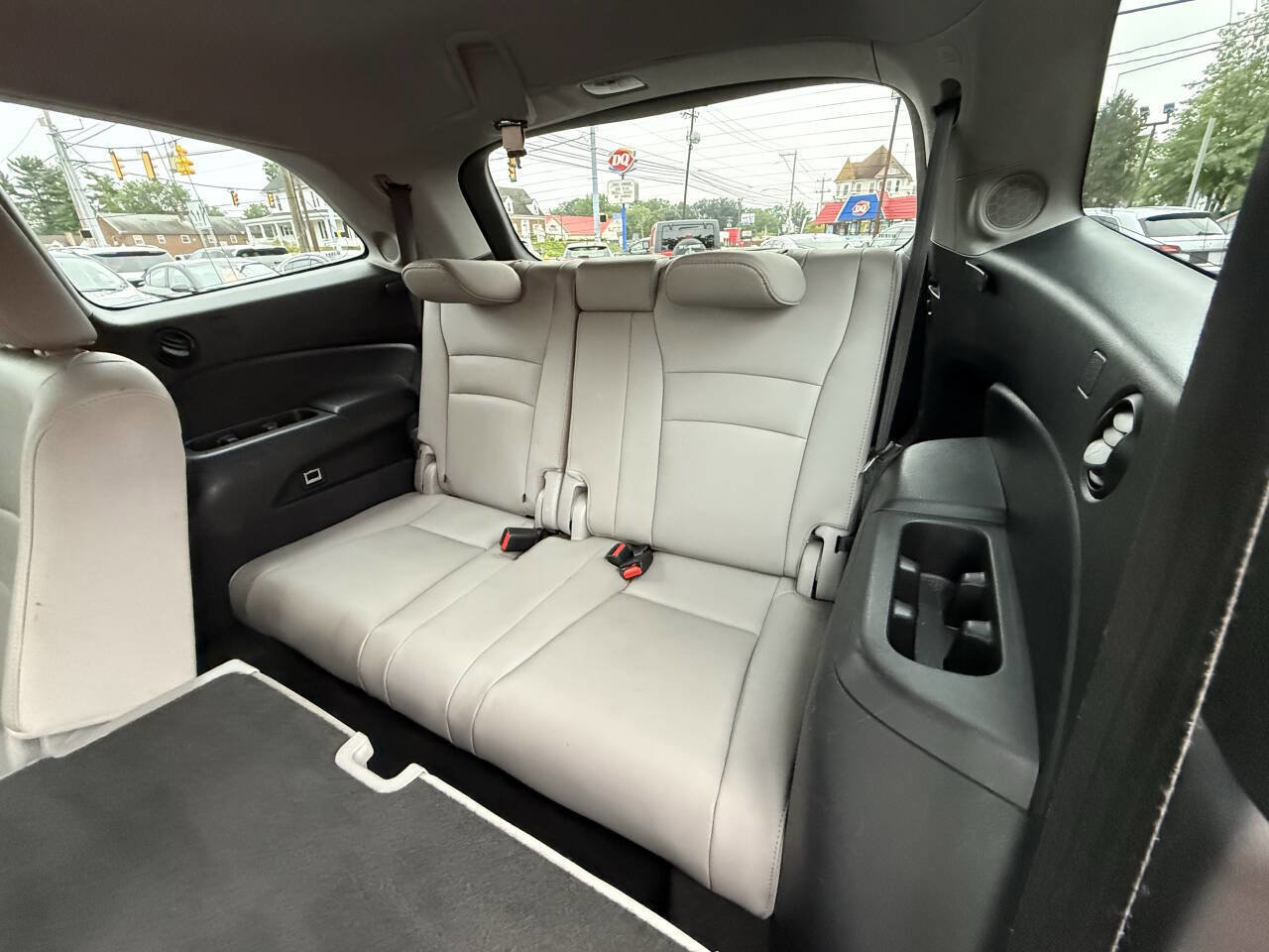 Used 2016 Honda Pilot Touring image 9
