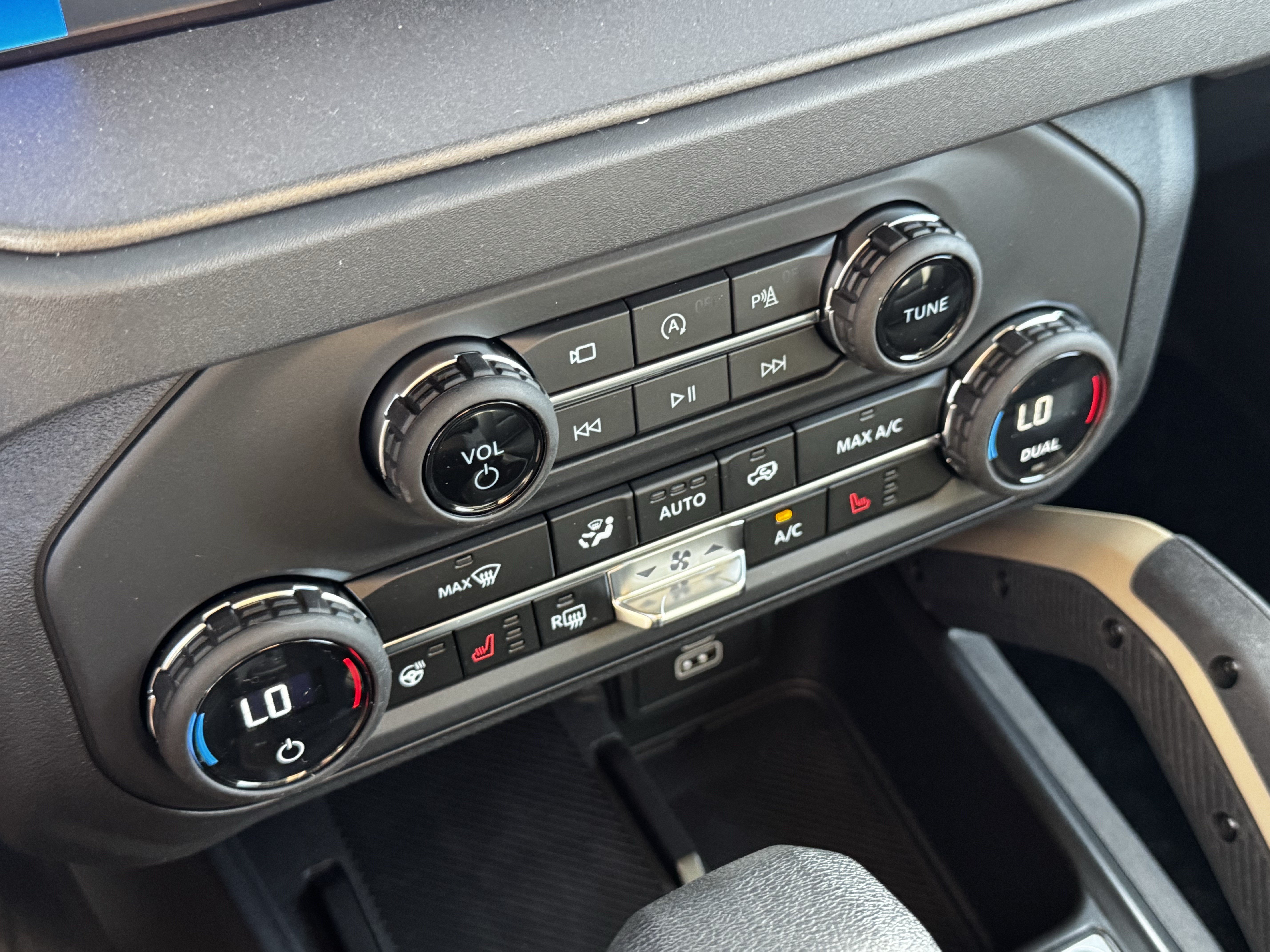 New 2026 Ford Bronco Badlands AWD/4WD image 19