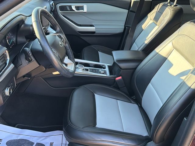 Used 2022 Ford Explorer XLT w/ Equipment Group 202A image 20
