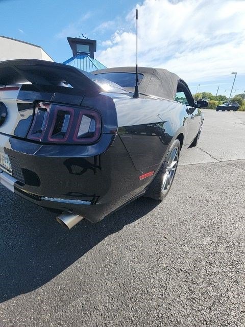 Used 2014 Ford Mustang GT Premium w/ Electronics Package RWD image 11