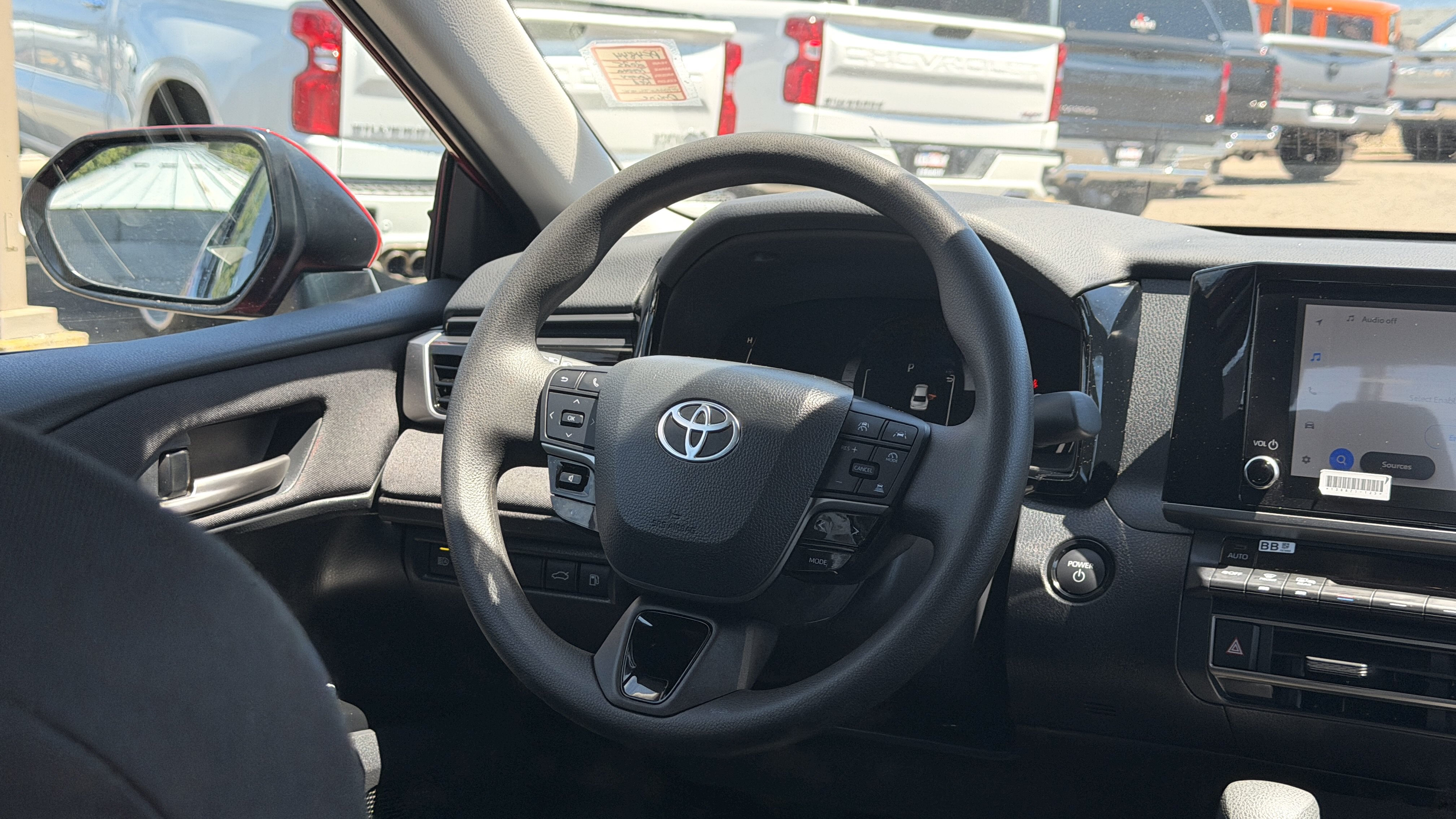 Used 2025 Toyota Camry LE w/ Convenience Package FWD image 16