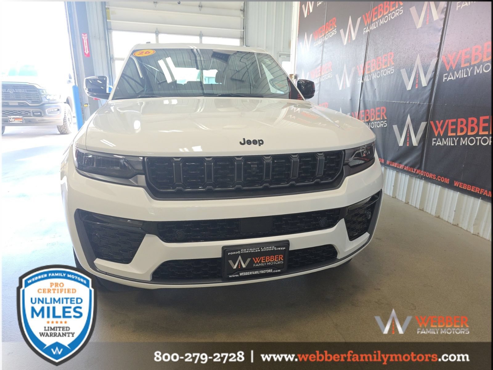 New 2026 Jeep Grand Cherokee Limited AWD/4WD image 2