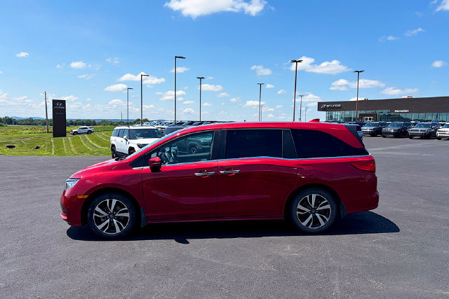 Used 2024 Honda Odyssey Touring image 4