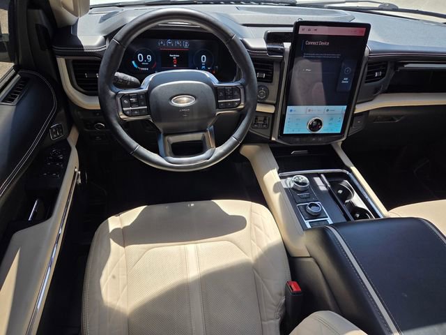 Used 2023 Ford Expedition Platinum image 10