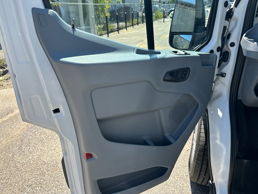 Used 2024 Ford Transit 350 XLT image 7