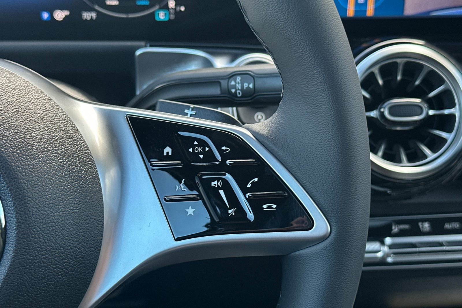 New 2026 Mercedes-Benz GLB 250 image 27